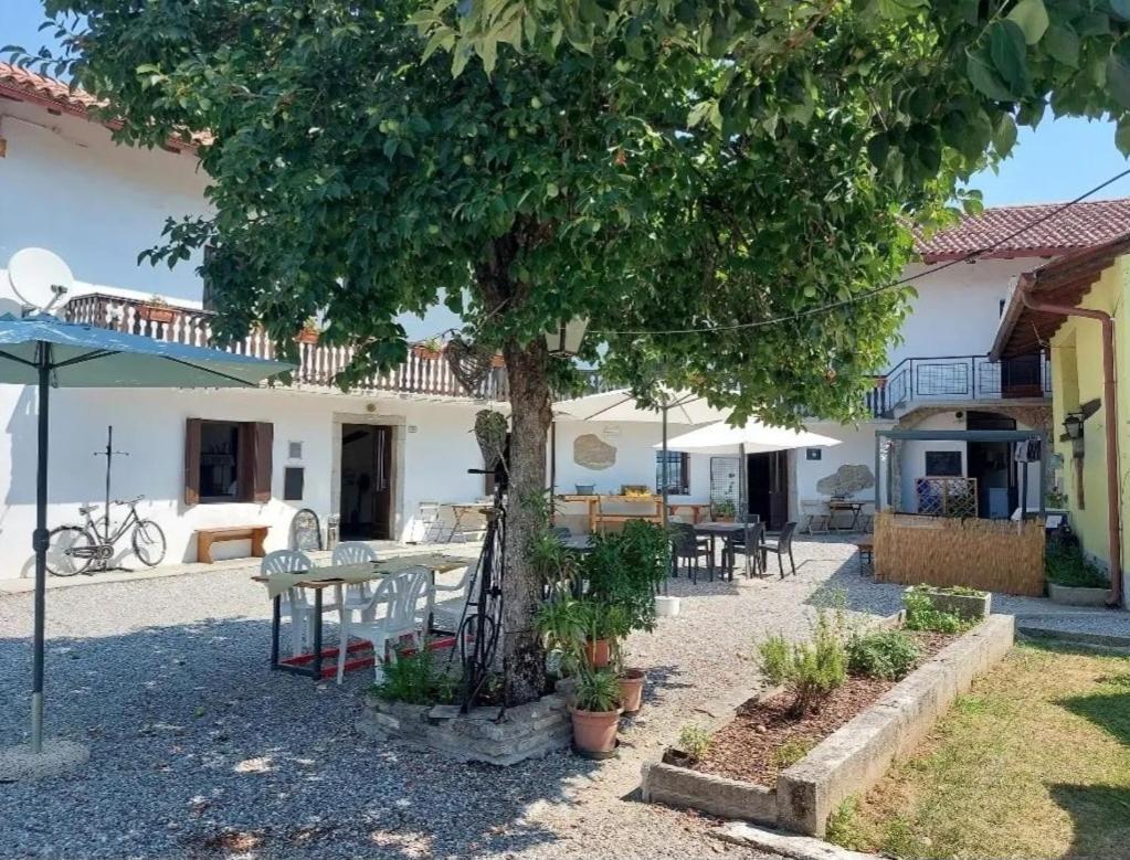 Fragole E Menta Hotel Attimis Exterior photo
